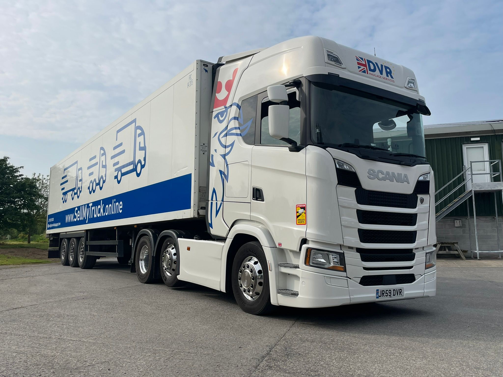 WhatsApp Image 2025-10-21 at 14.12.40_197d2bed